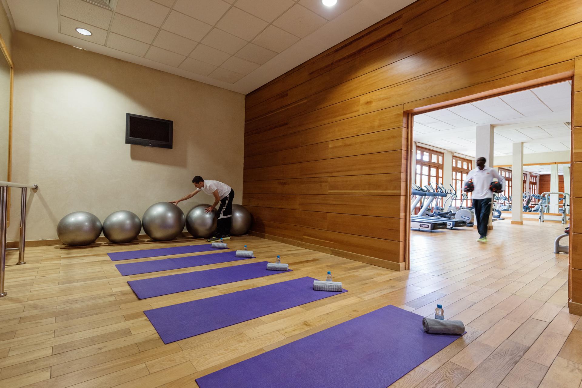 Michlifen Resort & Golf Ifrane  Exterior photo The gym at the hotel